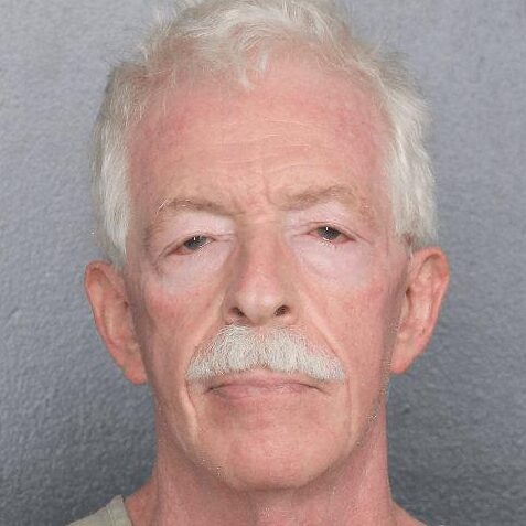 Broward doctor sent explicit photos to teen