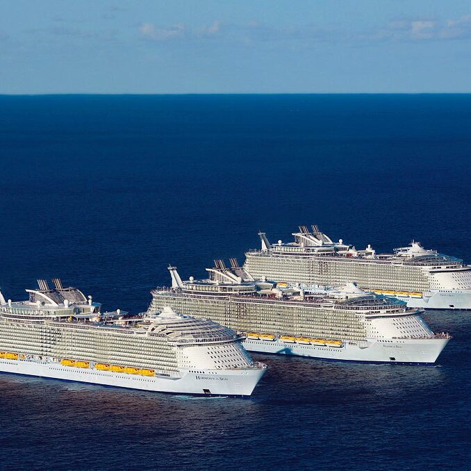 The World’s 10 Biggest Cruise Ships