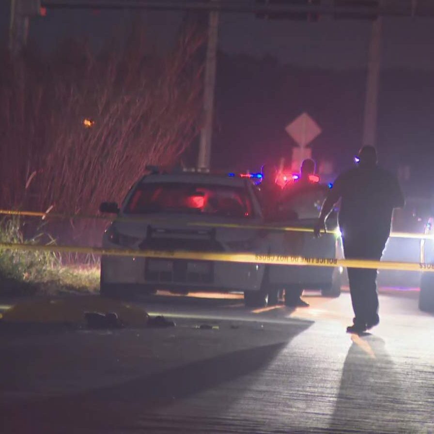 Man killed in hit-and-run crash on Krome Avenue in southwest Miami-Dade