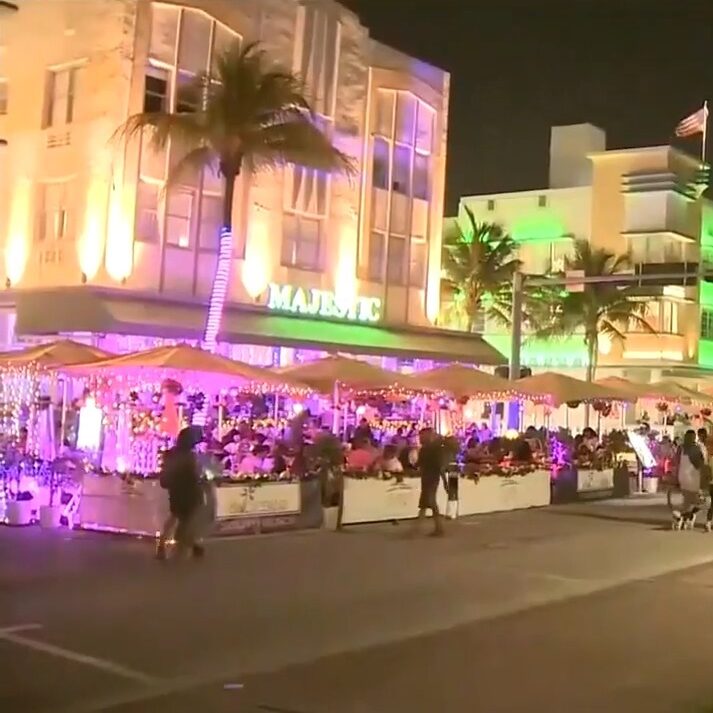 Spring break crowds flock to Fort Lauderdale