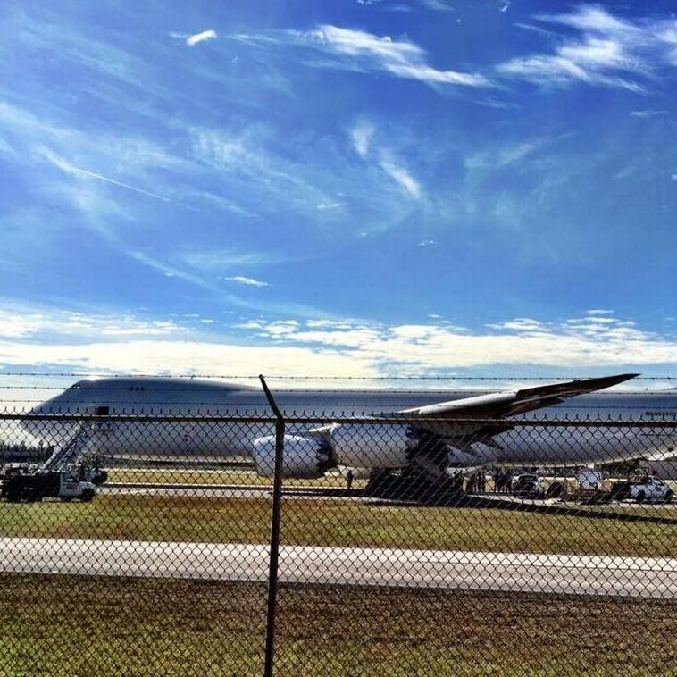 Cargo jet makes emergency landing at Miami International Airport