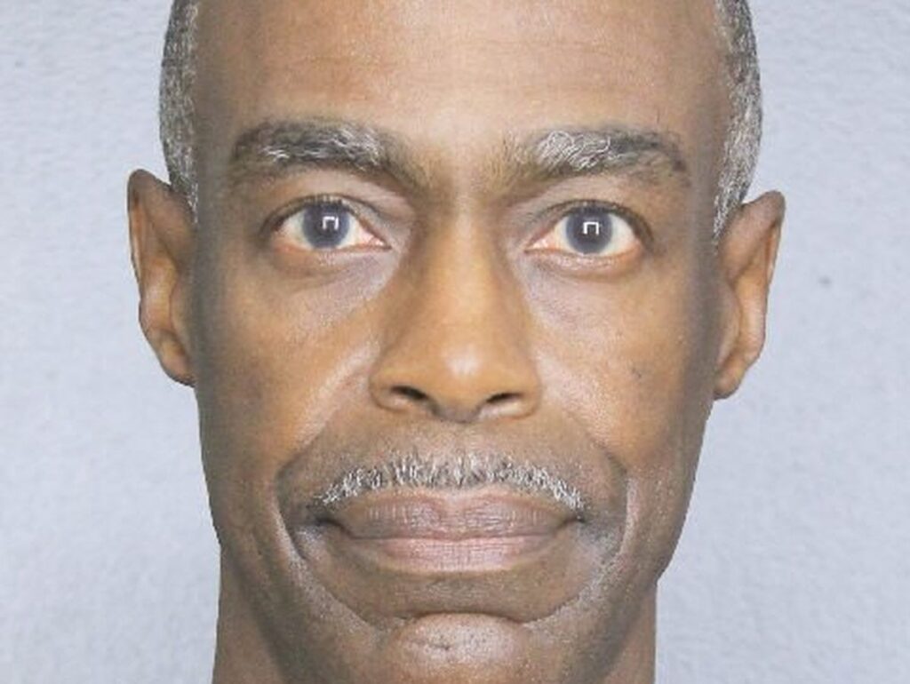 Broward schools superintendent Robert Runcie arrested on perjury charge
