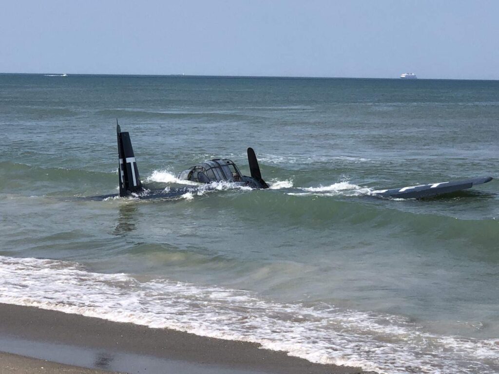 Florida air show pilot rescued after mechanical issues forces landing along beach shoreline