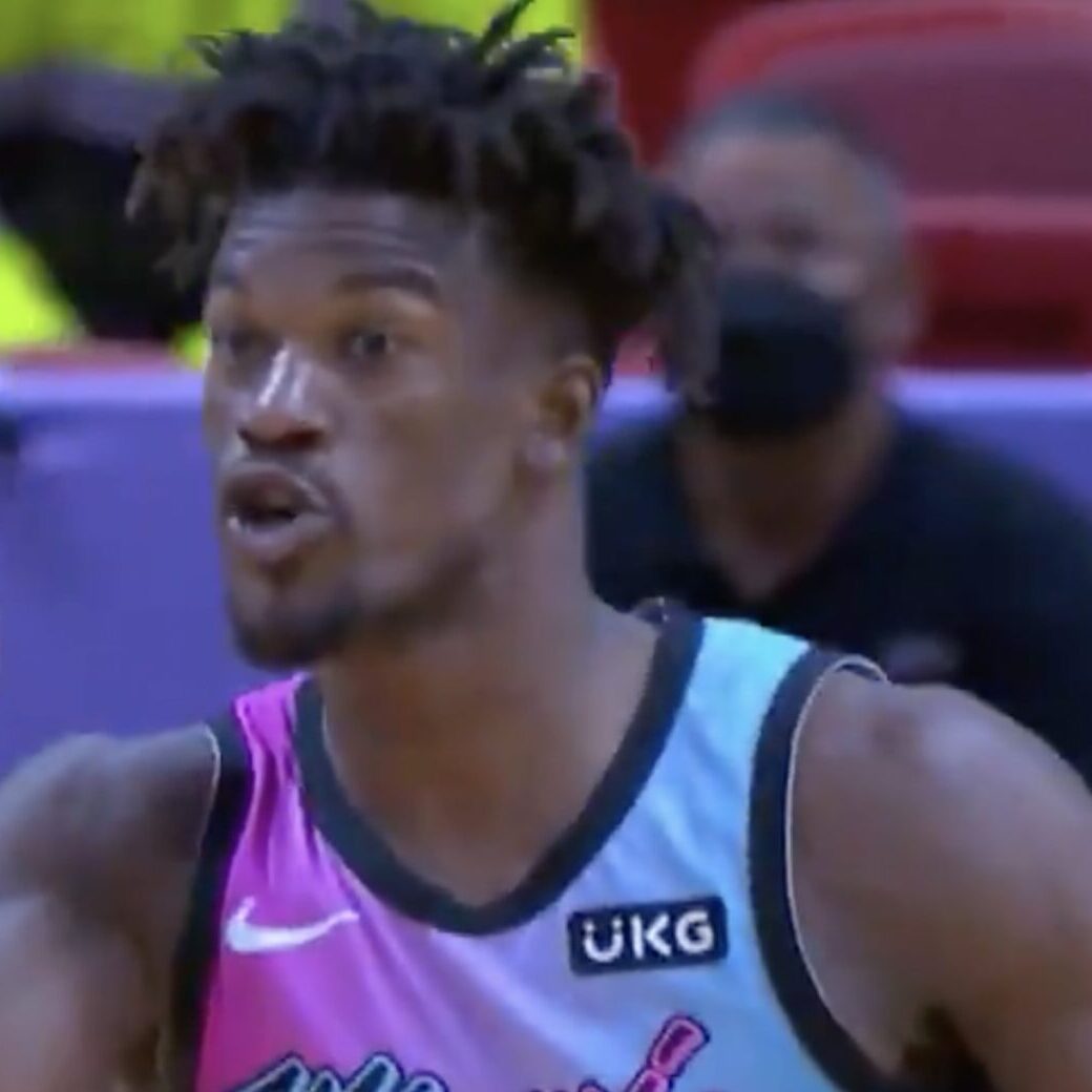 Jimmy Butler taunts Lakers while taking over in 4th quarter for Heat