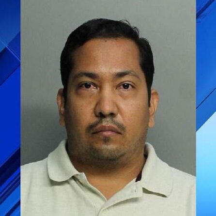 Man accused of peeking through crack of bathroom stall at Dolphin Mall, exposing buttocks