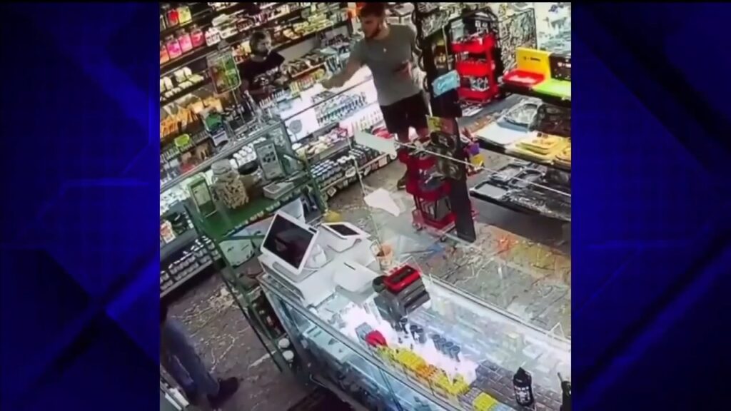 Man rants at Miami store employees when asked to leave for not wearing mask